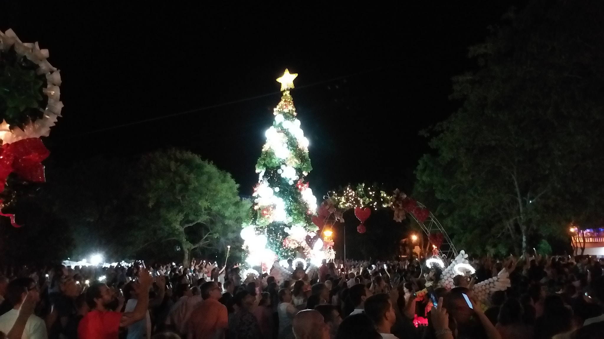 Se encendió la Navidad en Capioví