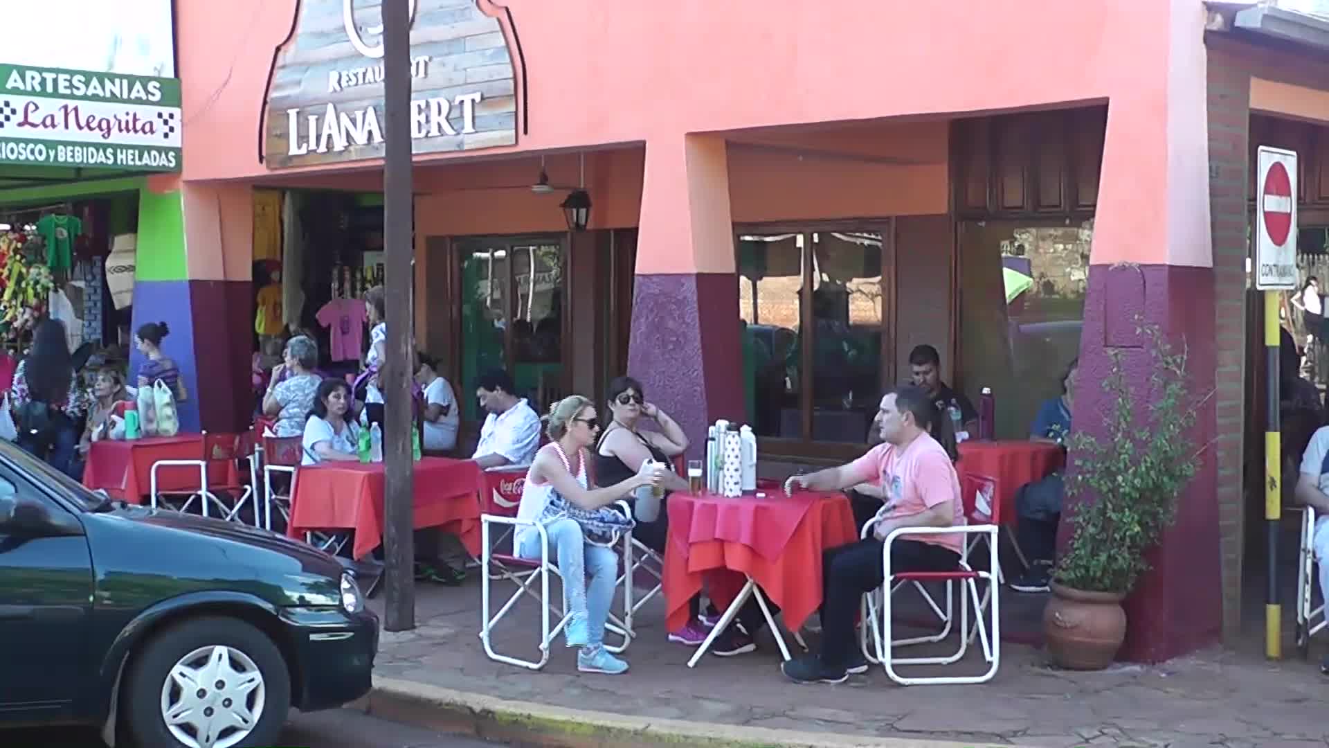 San Ignacio: importante movimiento turístico en comercios por Semana Santa