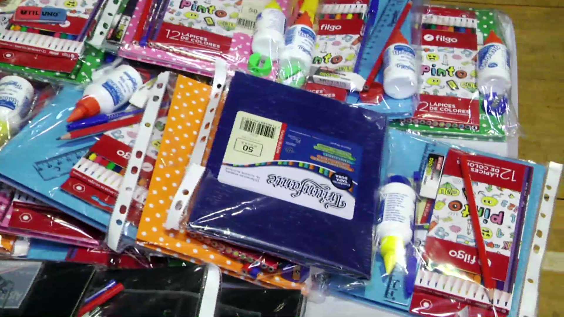 350 kits escolares para niños que asisten a merenderos de Posadas