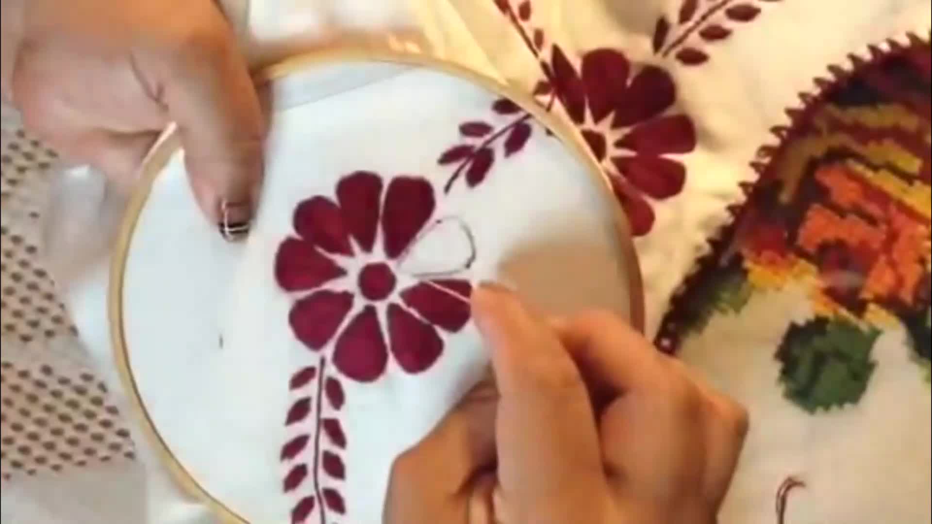 “El arte de bordar” en el Museo Yaparí, un curso para aprender yrecordar
