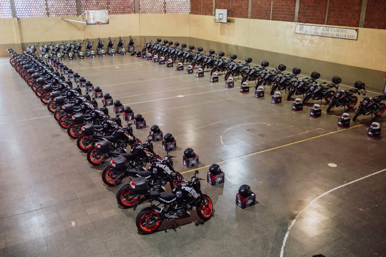 06 10 2020 OHA entregó 50 motocicletas para la Policía de Misiones 2
