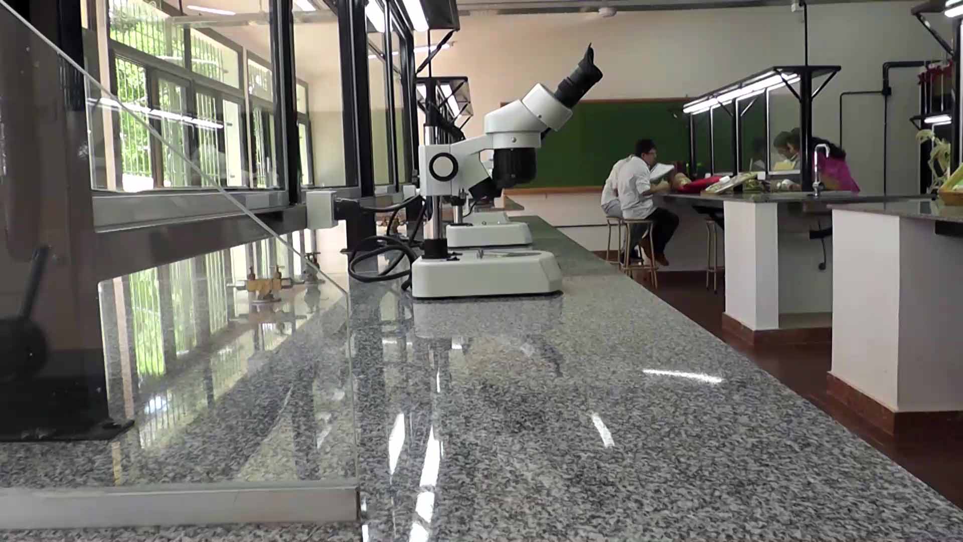 Inauguracion de laboratorios de quimica, microscopia  y proteccion agro forestal
