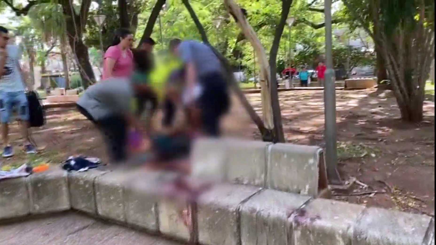 3 detenidos: apuñalaron a un hombre en la Plaza San Martín de Posadas