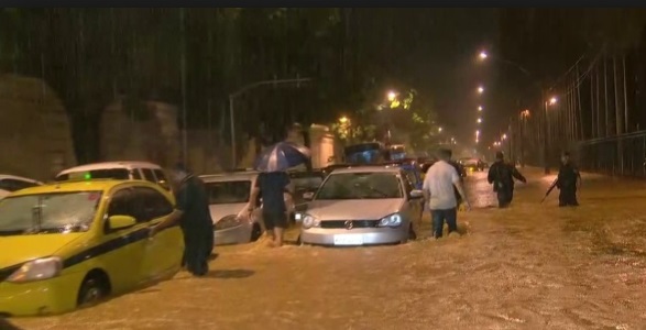 Un fuerte temporal dejó tres muertos y provocó caos en Río de Janeiro