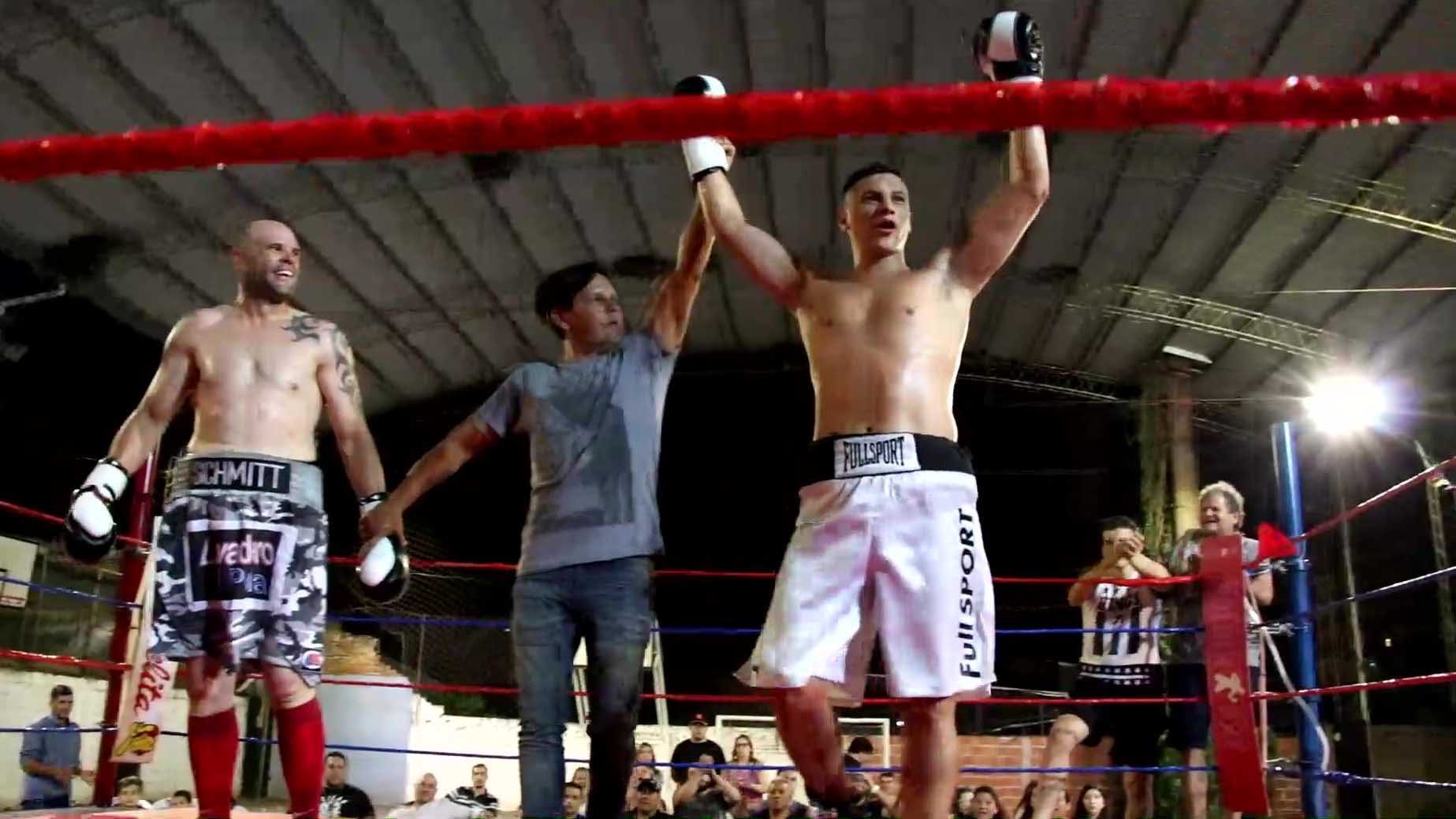 Boxeo: "La Joya" Andino derrotó a Schmitt en su regreso a la acción