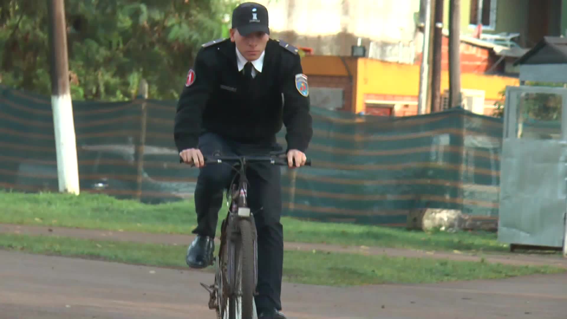 Posadas recorre en bicicleta la ciudad para convertirse en oficial del SPP