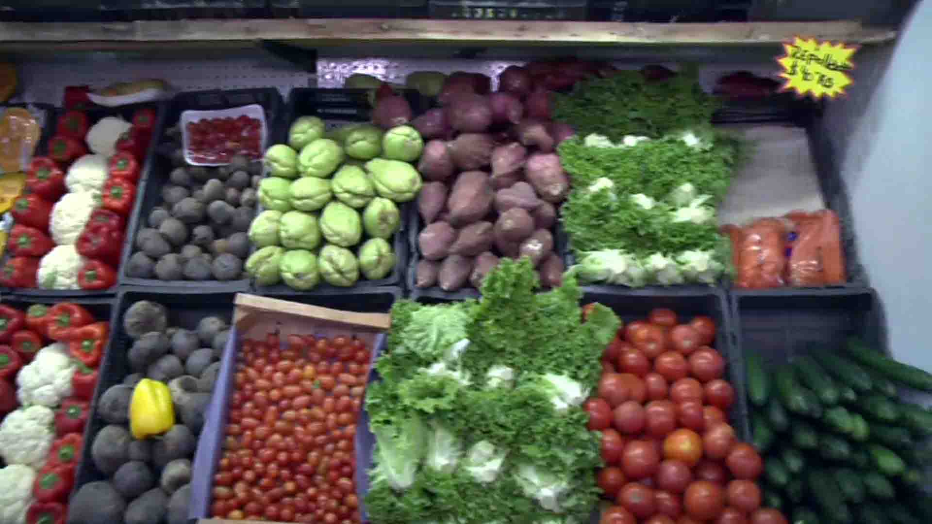 Ante la crisis, frutas y verduras se compran por unidad 