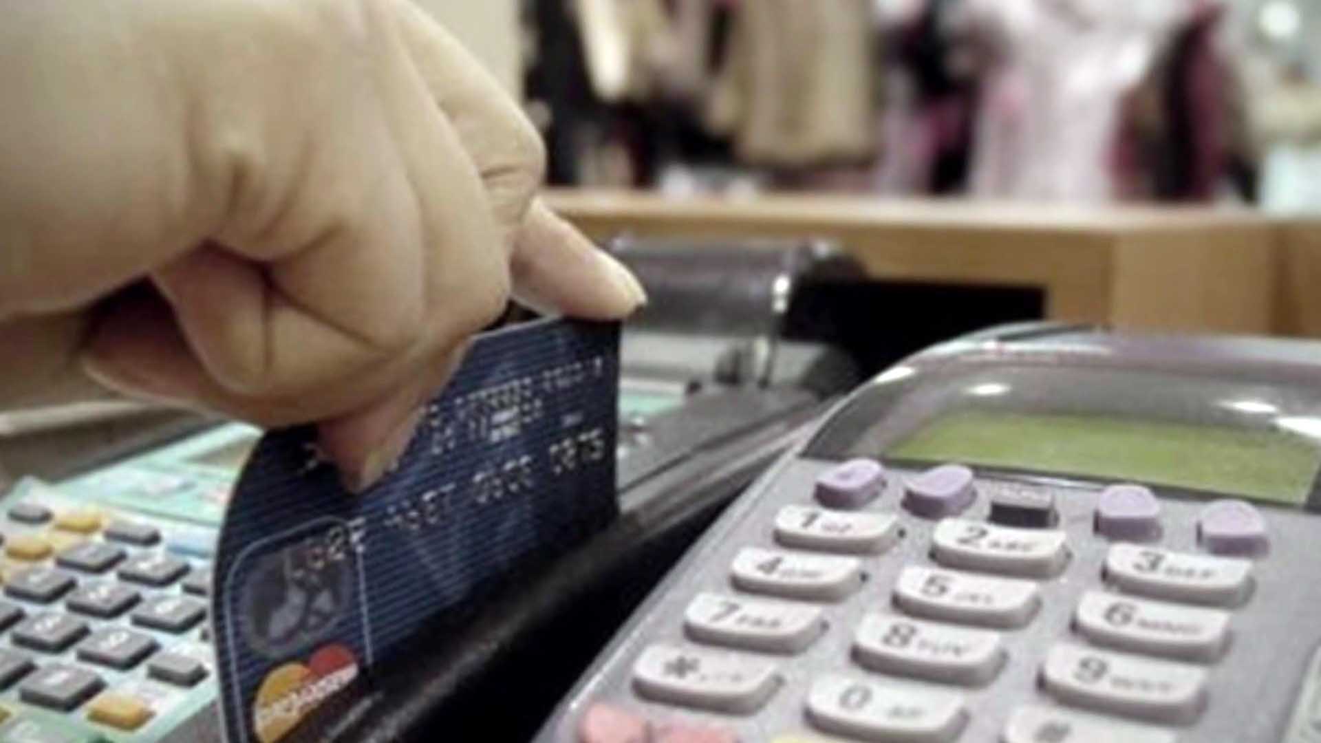 Tarjetas de crédito: recomiendan pagar la totalidad y no el mínimo  