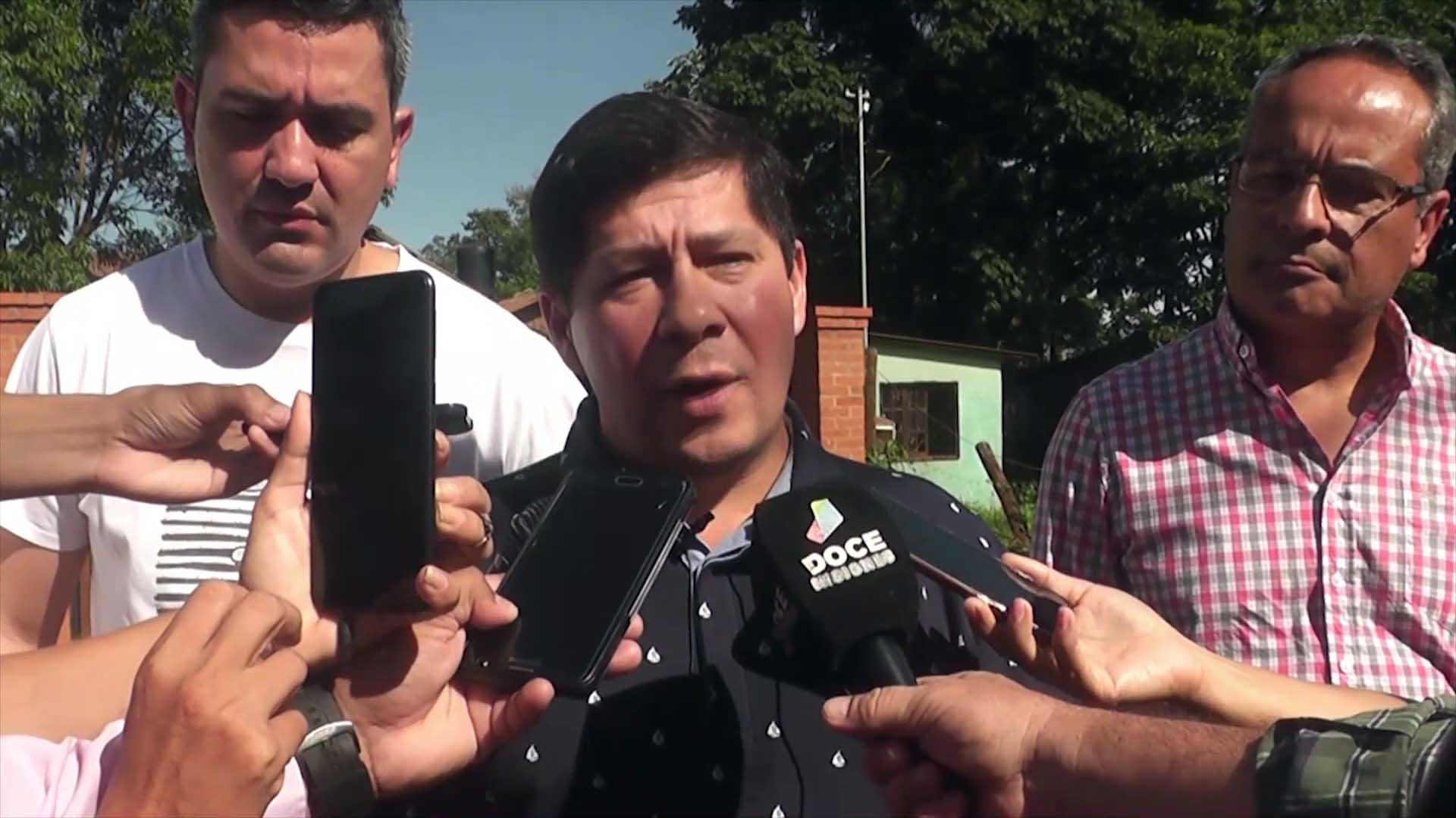 El Ministro de Salud acompañó el trabajo de descacharrizado en Iguazú
