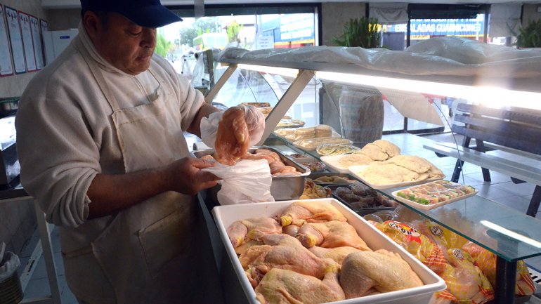 En Misiones se venden más cortes de cerdo y pollo