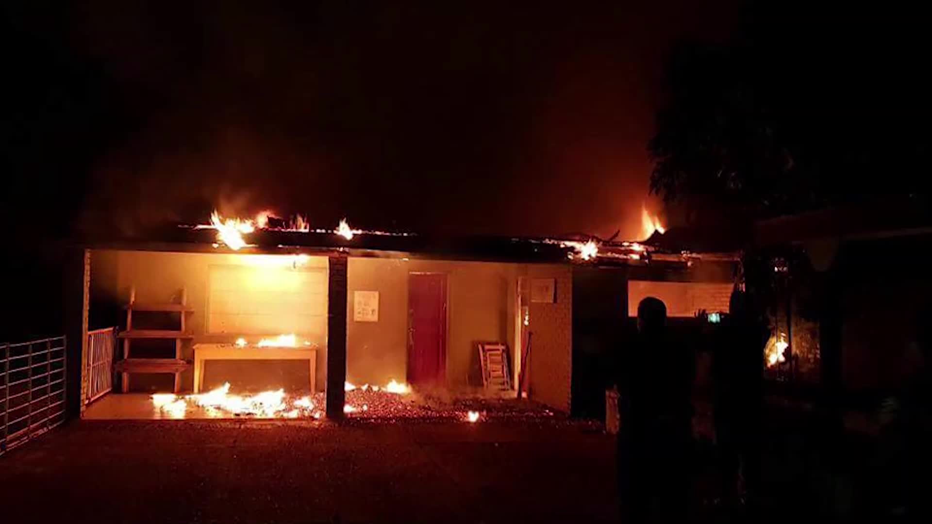 En Puerto Esperanza: sin víctimas, el fuego destruyó las instalaciones del Club Barrio Obrero