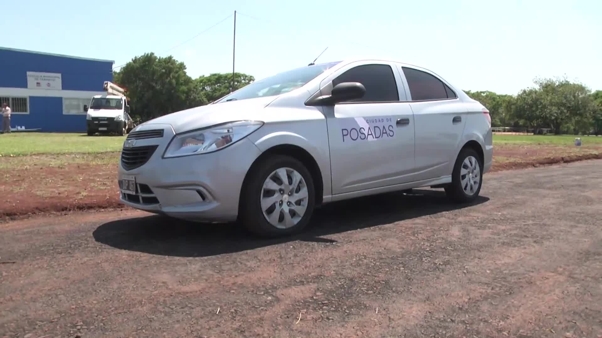 Municipalidad de Posadas: presentaron el auto doble comando de la Escuela de Manejo 