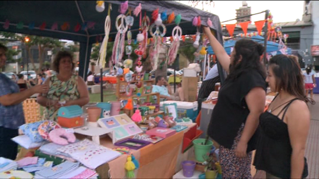 Feria de la Isla: 75 feriantes, talleres y  música en la costanera de Posadas
