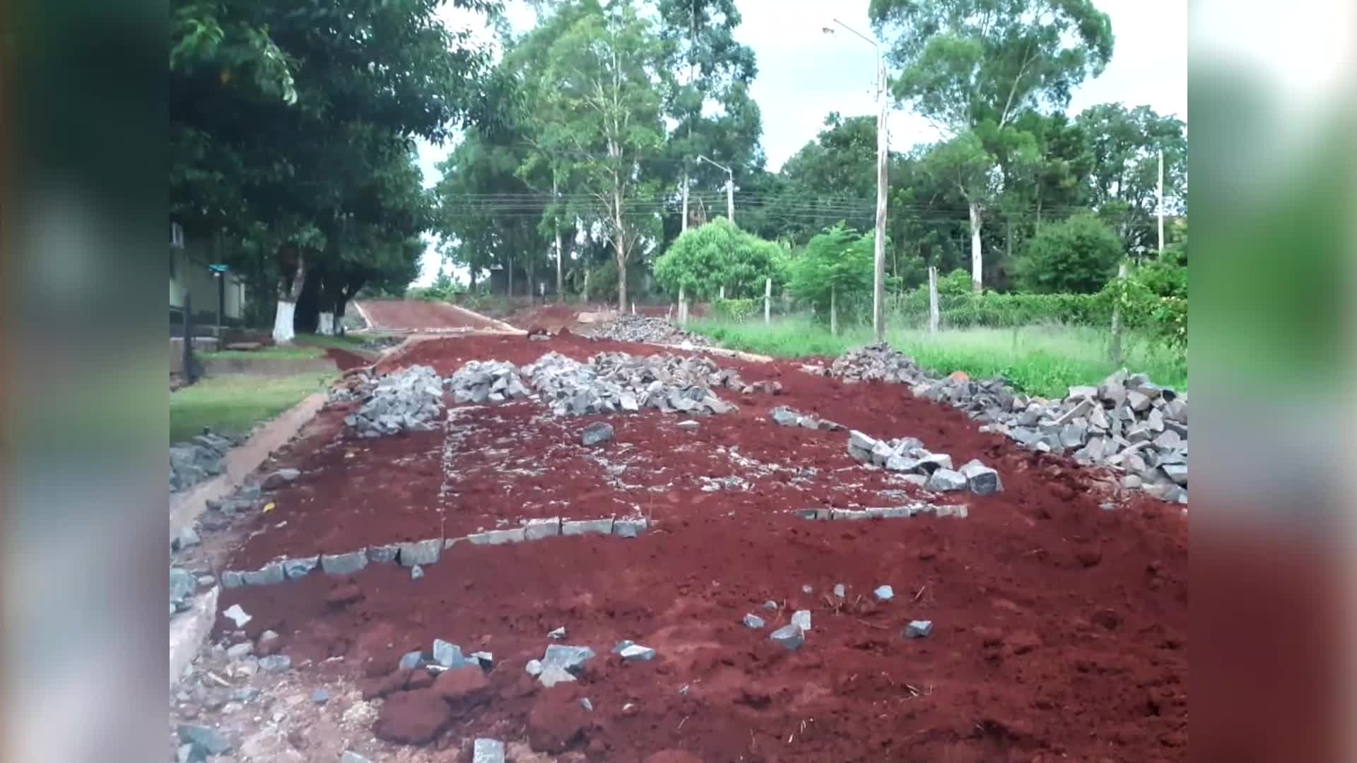 Avanzan con obras viales y mejoras edilicias en escuelas de Panambí
