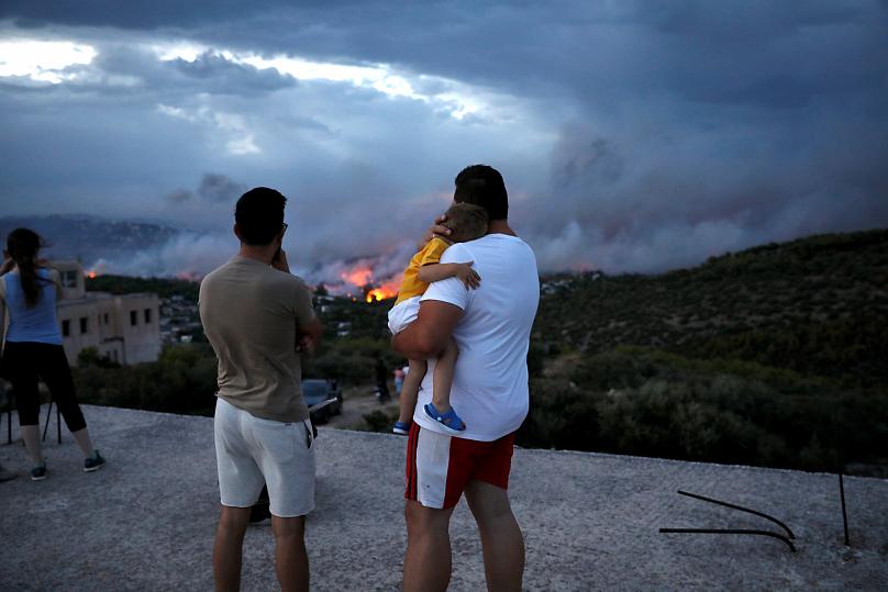Tragedia en Grecia: al menos 50 muertos por los incendios a las puertas de Atenas