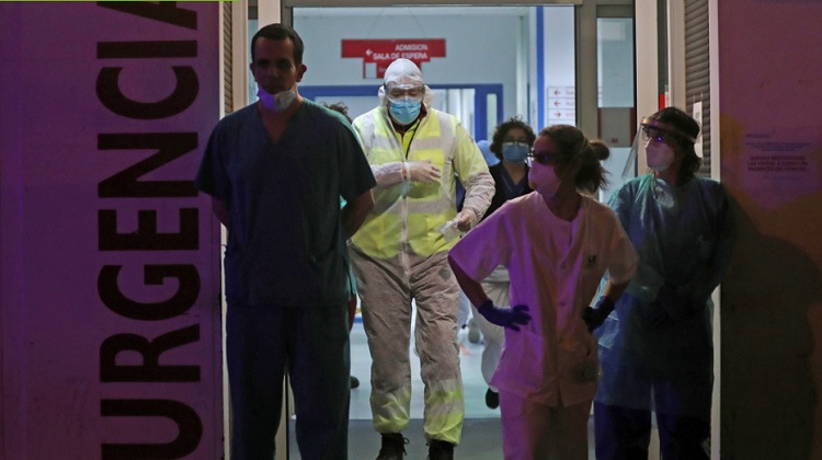 España: mueren 655 personas en 24 horas por coronavirus