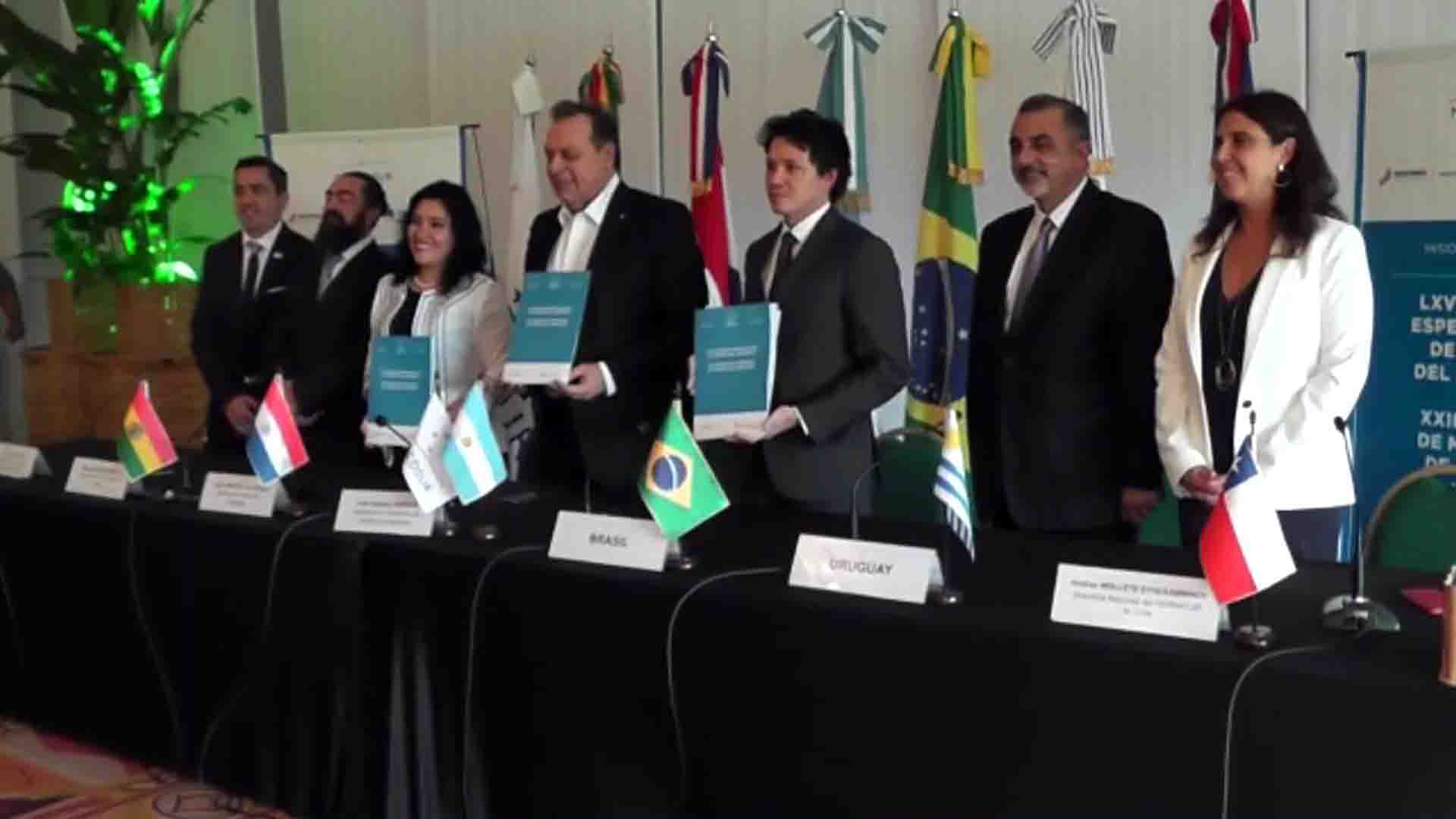 Ministros de Turismo del Mercosur reunidos en Iguazú