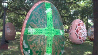 Apóstoles: muestra de huevos de Pascuas gigante