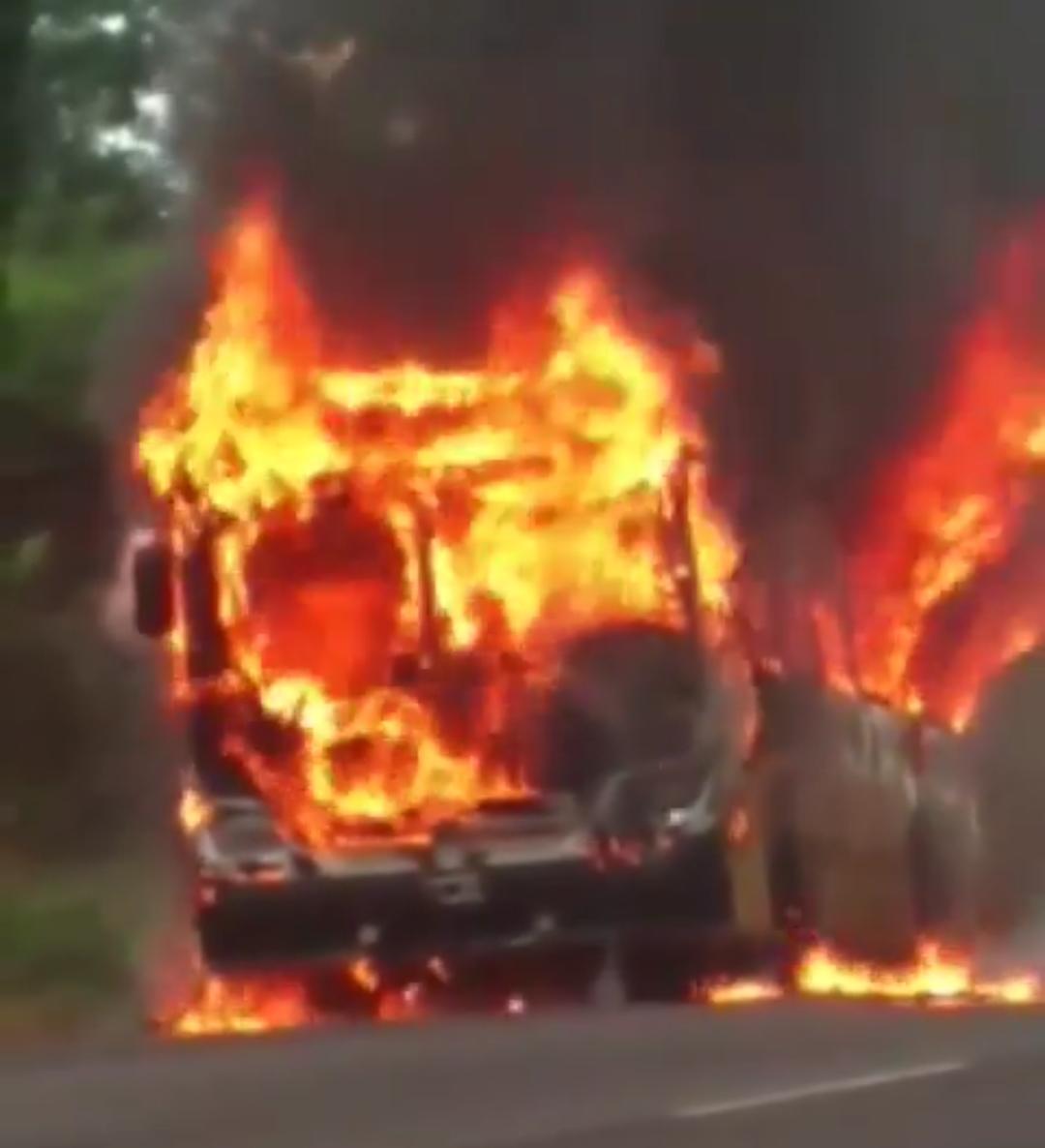 Santiago de Liniers: se incendió un ómnibus de la empresa ETCE