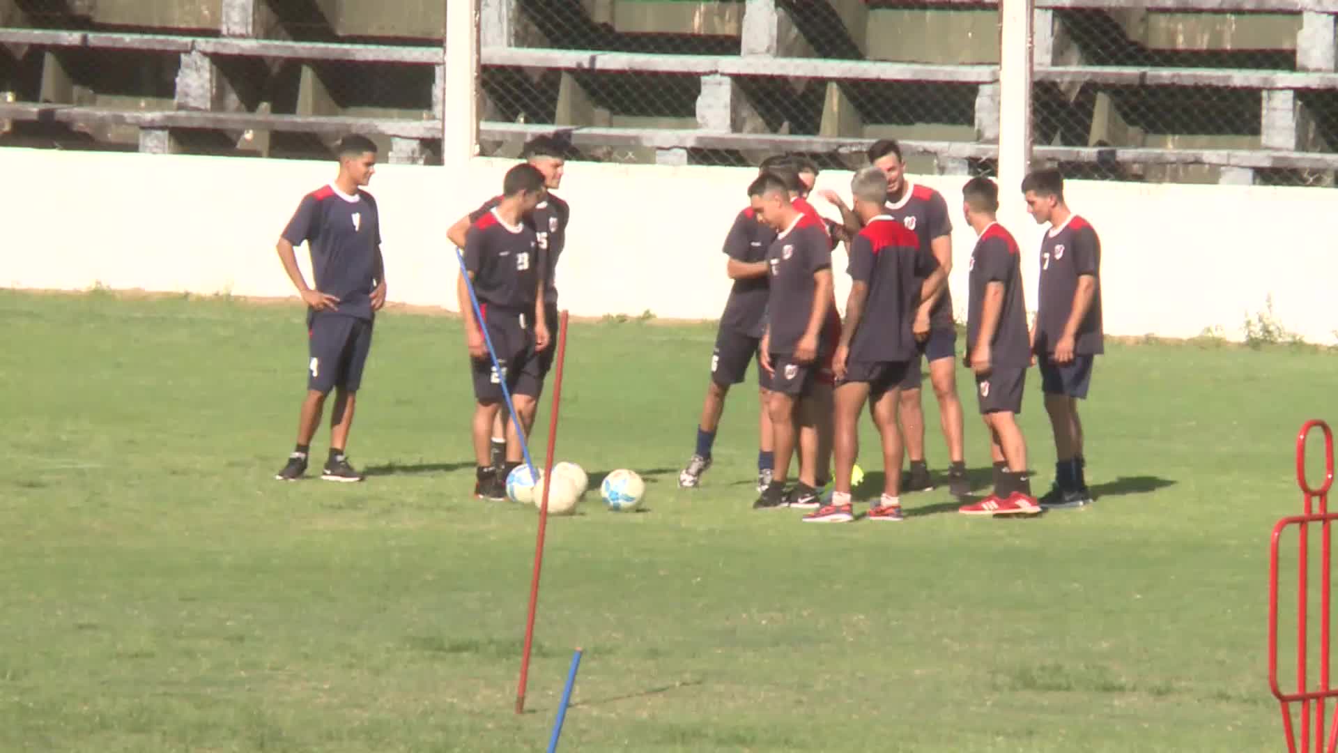 Fútbol Regional Amateur: Guaraní abre su serie ante Huracán en Goya