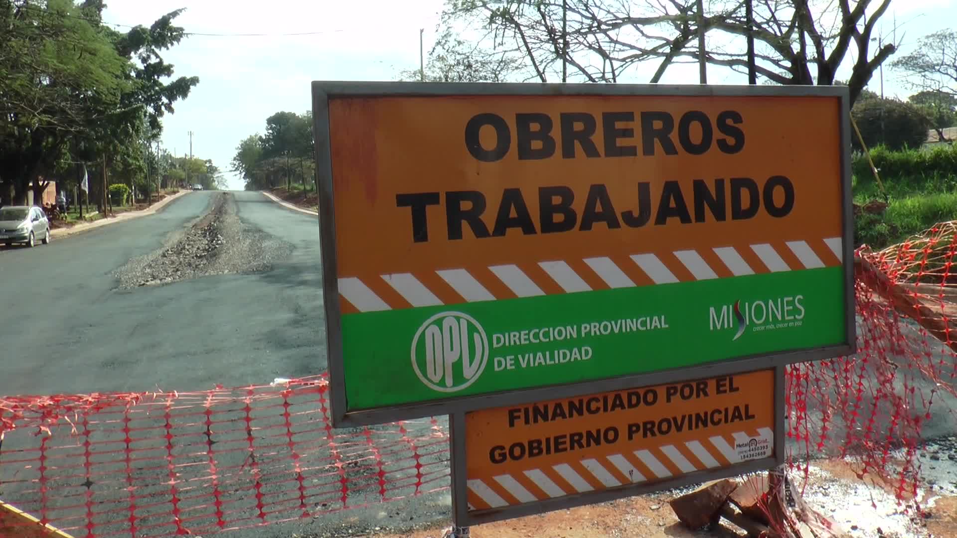 Pese a la crisis, Vialidad Provincial continúa con los trabajos de pavimentación