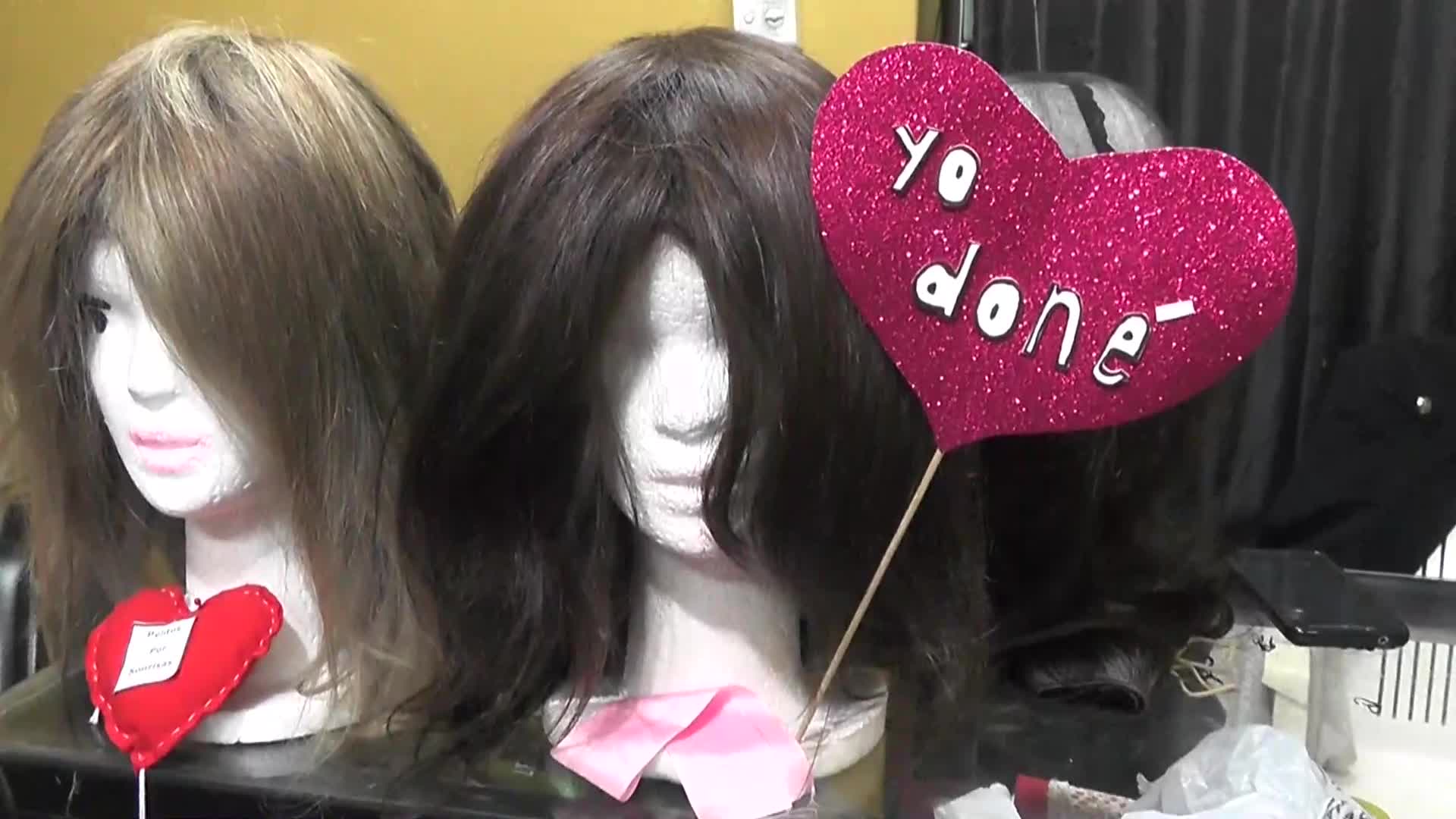 Solidaridad: padece cáncer y hace peluca para ayudar a mujeres en su misma situación